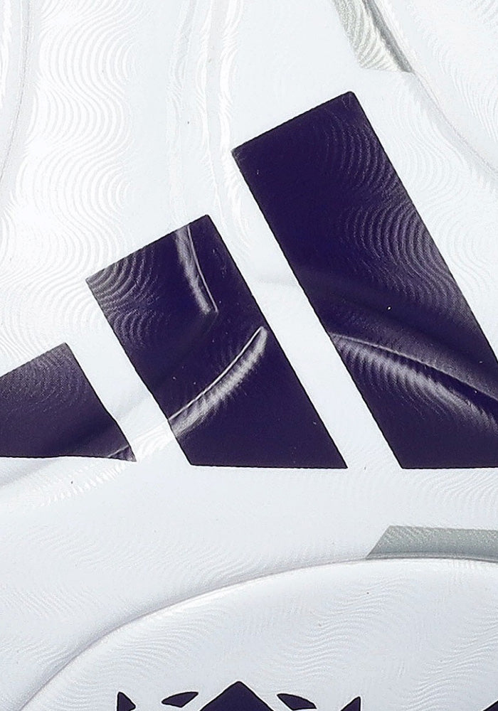 Réplique du ballon de la Queens League 2026